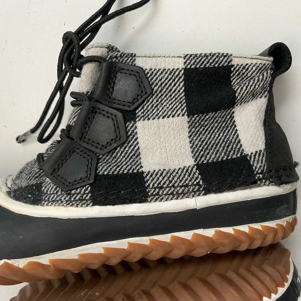Sorel Out 'n About X Madewell Boots Rain Snow Ankle Flannel Buffalo Check Black - Picture 7 of 15